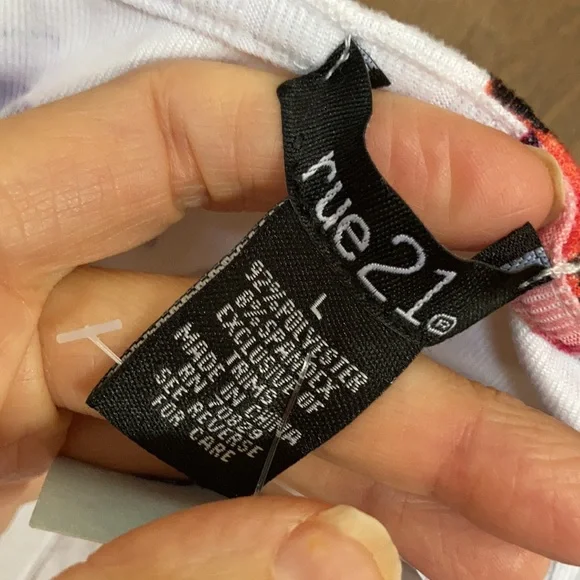 3/$12 Rue21 top ribbed butterfly print crop top cropped spaghetti straps L jrs - Picture 8 of 15